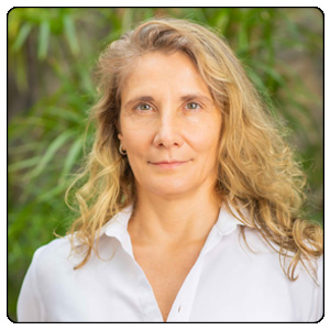 Dr. Nika Salvetti