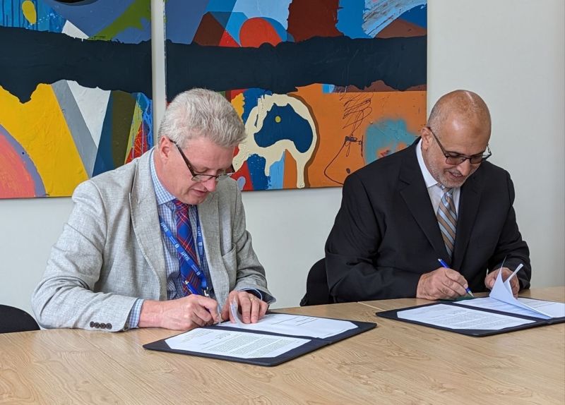 RAKMHSU and the University of Dundee, UK have signed an agreement between two institutions to develop collaborations in medicine, health sciences, and dentistry — photograph 1 of 3