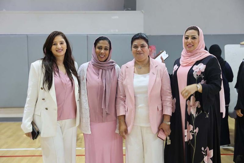 Pink October-Breast Cancer Awareness Day — photograph 2 of 11