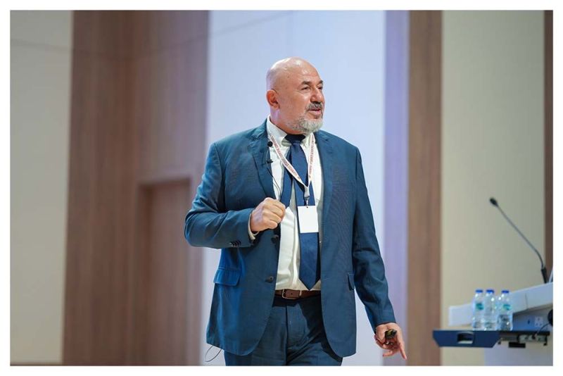 RAKMHSU organized the 15th Students' Scientific Conference on the 4th and 5th of May 2025 at the main campus — photograph 10 of 17